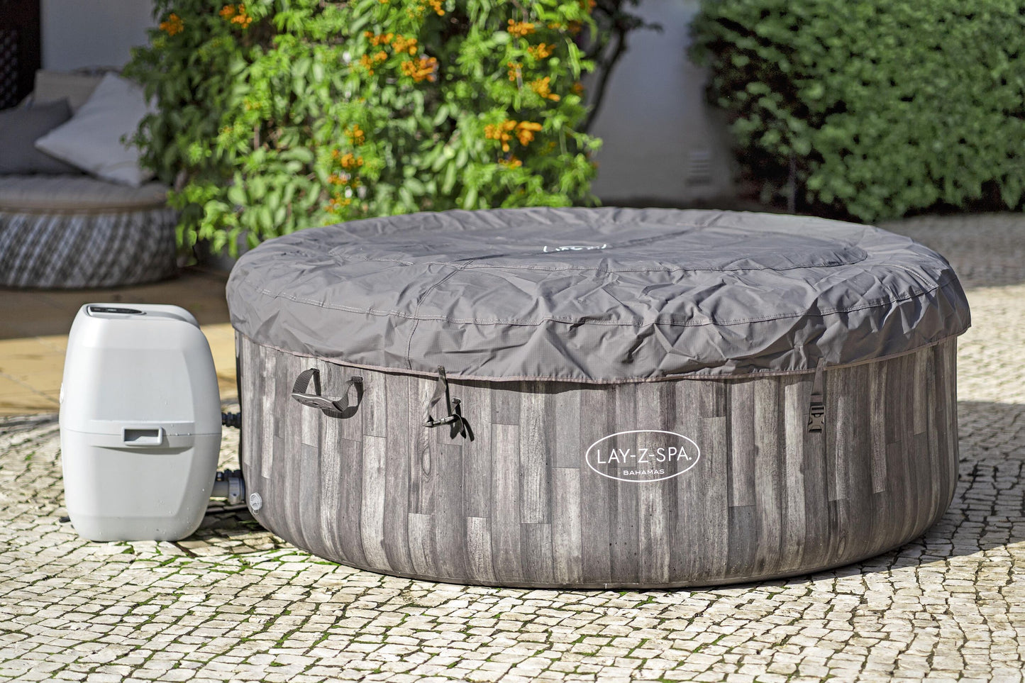 Bestway 1.80m x 66cm bahamas airjet (contents:one durable liner, one heater(220-240v), one filter, chemconnect, one inflatable cover, airjet system)