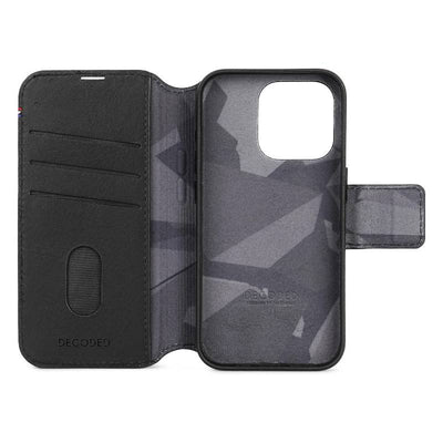 Decoded Leather Detachable Wallet Magsafe Case - Apple iPhone 15 Pro / Black Accessories > Mobiles & Tablets > Mobiles
