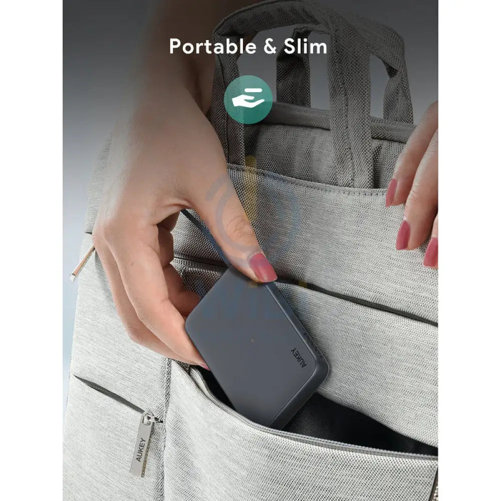 AUKEY PB Y53 Spark Sling Lite Slim Power Bank with Buit in USB C Cable 15W / 10,000mAh / USB C / Grey Accessories >