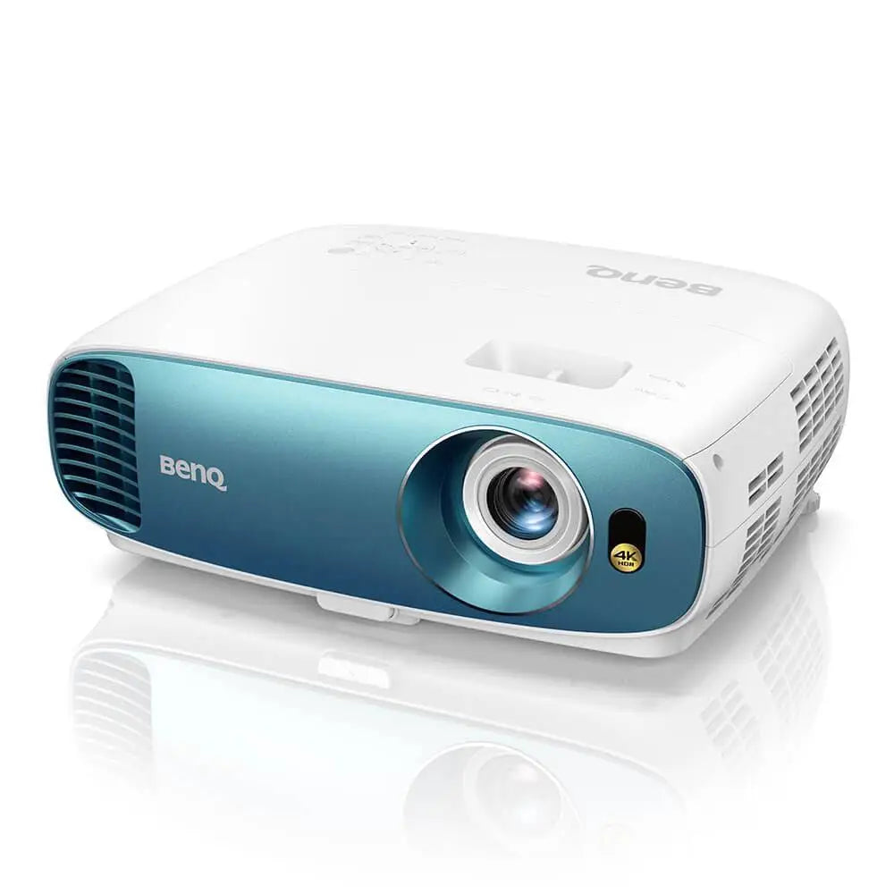 جهاز عرض بنكيو TK800M DLP - 3000 لومن / UHD / D-Sub / إتش دي إم أي / يو اس بي / RS232 / جهاز استقبال الأشعة تحت الحمراء