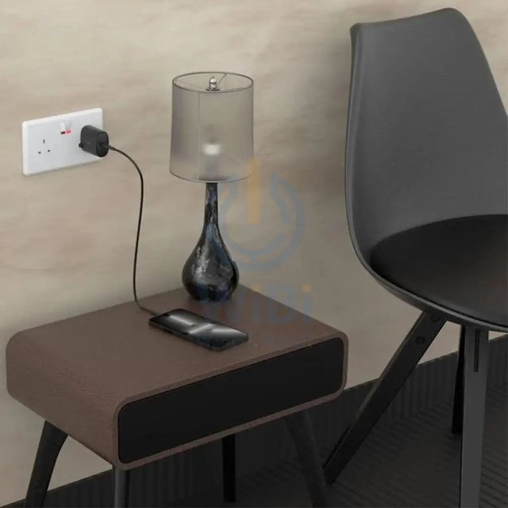 Pawa Solid Travel Charger 20W PD – Black Accessories > Power Adapters