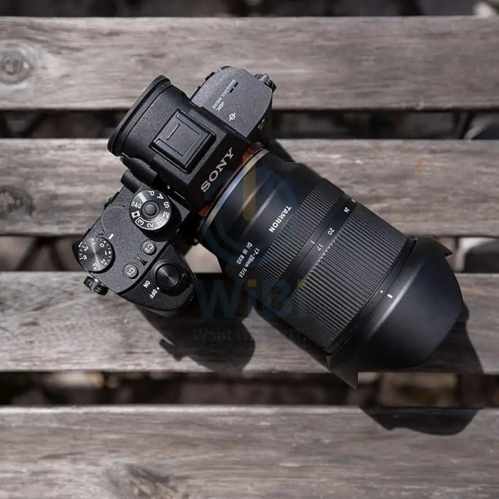 Tamron Di III RXD 17-28mm f/2.8 - f/22 Wide-Angle Zoom Lens for SONY E Mount Cameras > DSLR Camera Lens