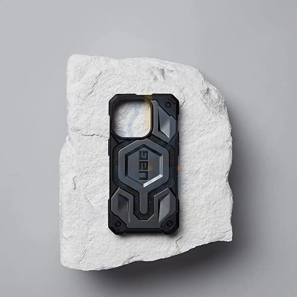 UAG Magsafe Monarch Pro Kevlar Case - Apple iPhone 14 Pro / Silver Accessories > Mobiles & Tablets