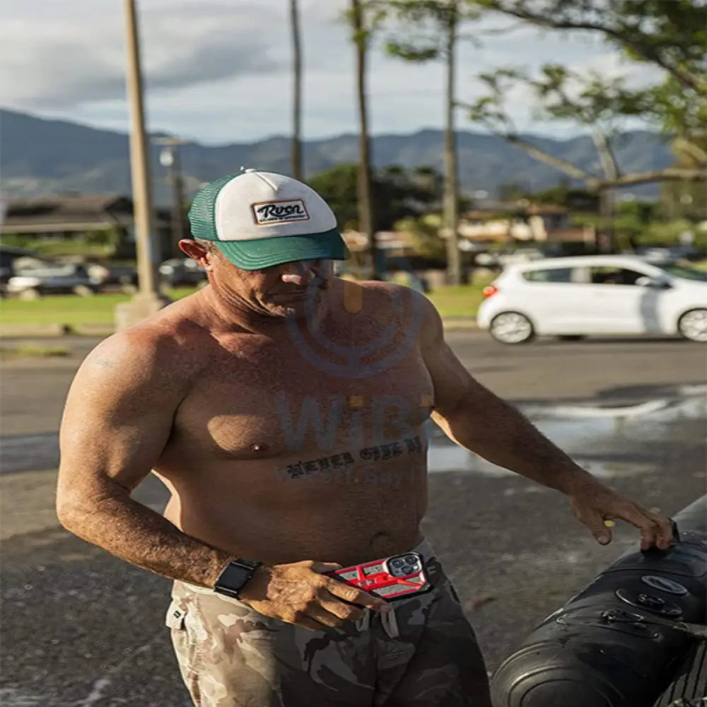 UAG Monarch case - iPhone 13 pro / Crimson Red