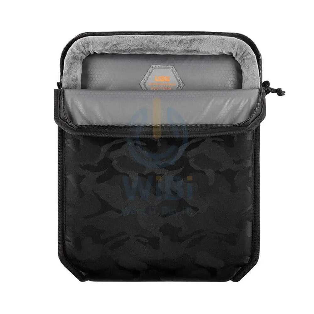 UAG Shock Sleeve Lite - iPad Pro 12.9’’ / Black Midnight Camo Accessories > Bag > Offer Zone