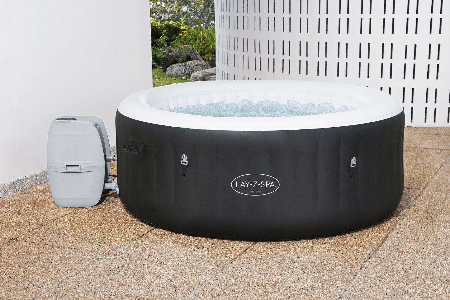 Bestway 1.80m x 66cm miami airjet (contents:one durable liner, one heater(220-240v), one filter, chemconnect, one inflatable cover, airjet system)