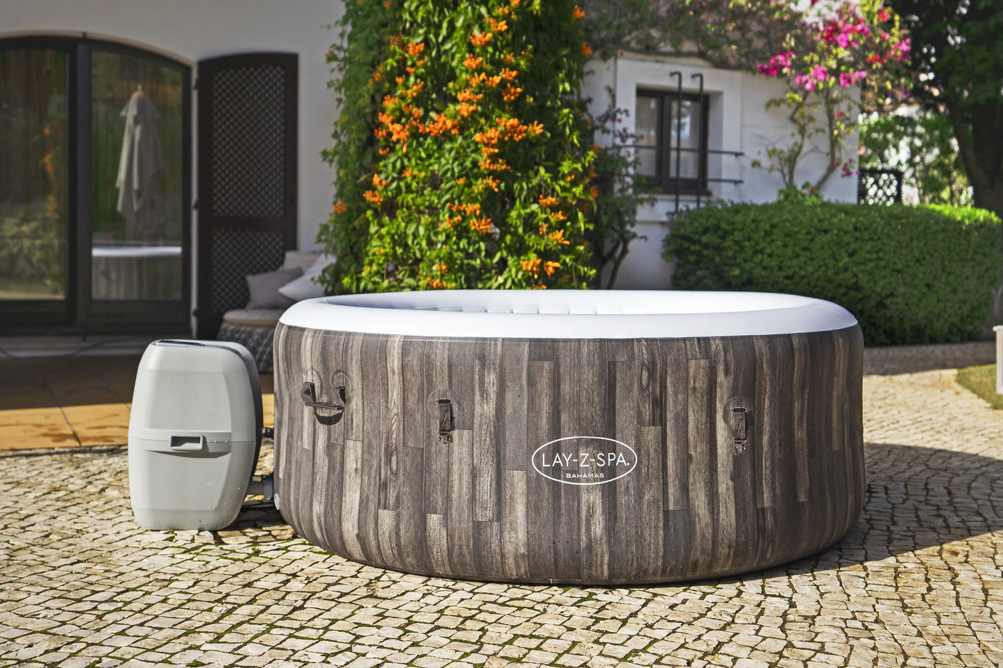 Bestway 1.80m x 66cm bahamas airjet (contents:one durable liner, one heater(220-240v), one filter, chemconnect, one inflatable cover, airjet system)