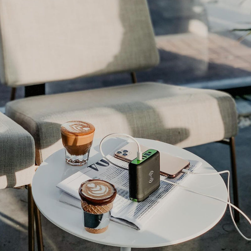 GOUI Mbala Power Bank with Wall Charger - 8000mAh / USB-A / USB-C / Black