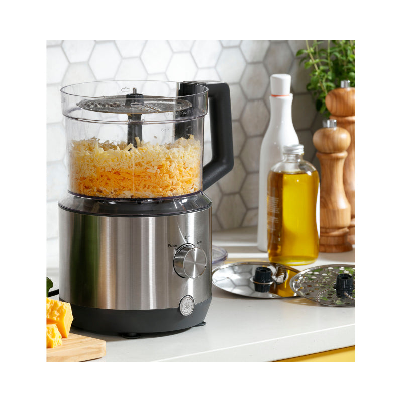General Electric 12-Cup Food Processor - 550W / 120V / Stainless Steel