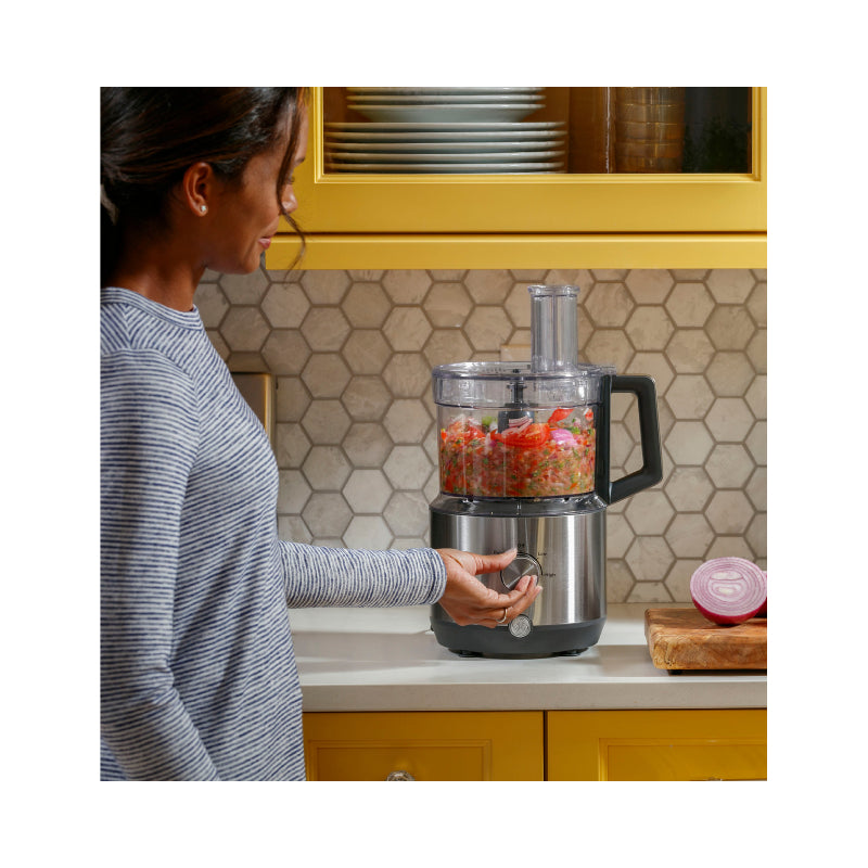 General Electric 12-Cup Food Processor - 550W / 120V / Stainless Steel