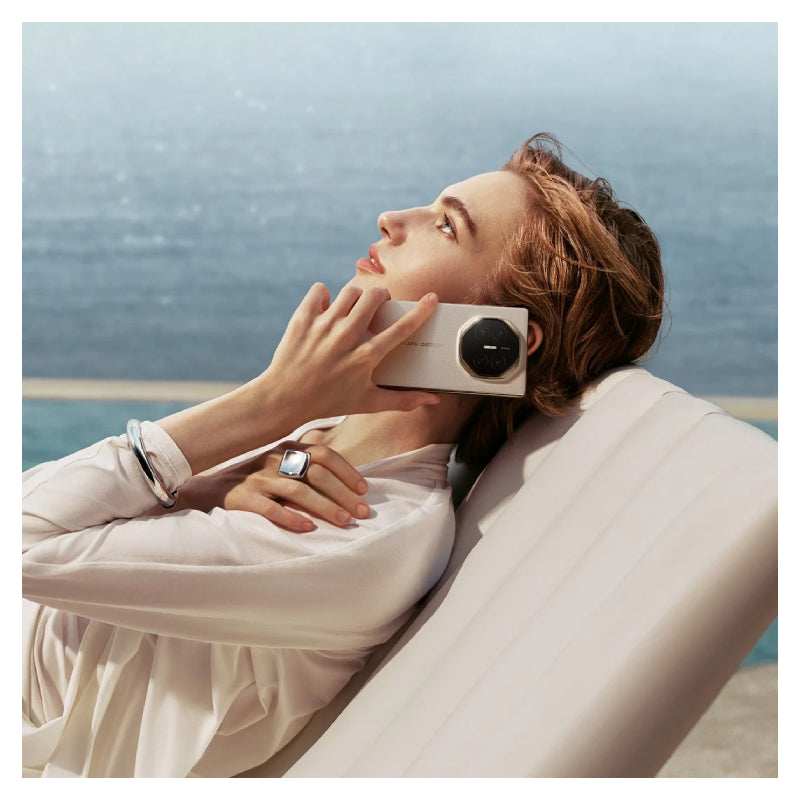 هواوي XT Ultimate - 10.2 بوصة ثلاثي الطي LTPO OLED / 4جي  16 جيجابايت  1 تيرابايت  أبيض  هاتف