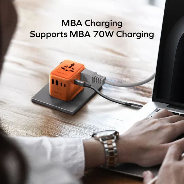 MOMAX 5-Port Mini Universal Travel GaN Charger with Dual AC - 70W / USB-A / USB-C / Solar Orange