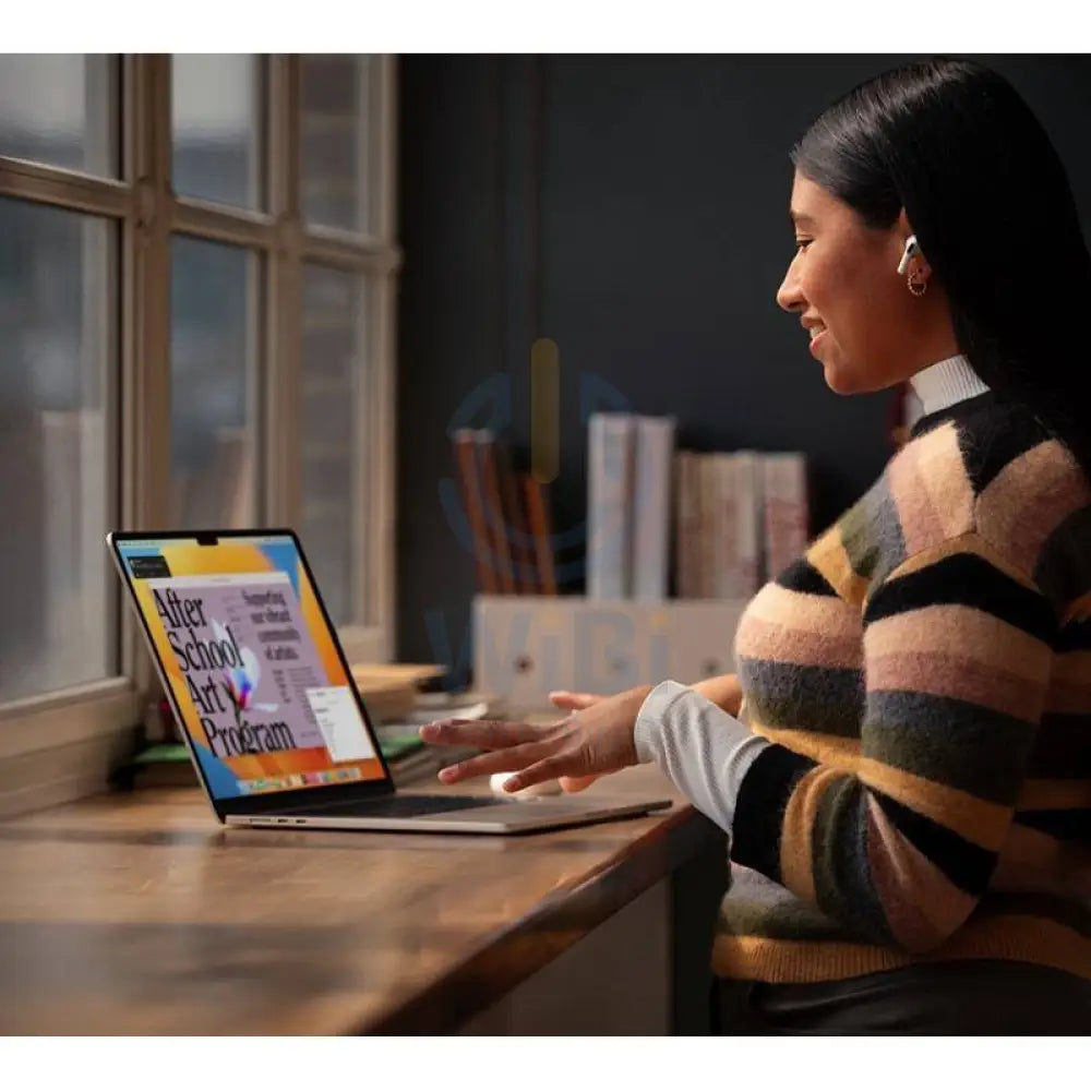 Apple MacBook Air - 13.6’’ / M2 / 8-Core CPU / 8-Core GPU / 8GB RAM / 256GB SSD / Arb/Eng / Starlight / 1YW Laptops