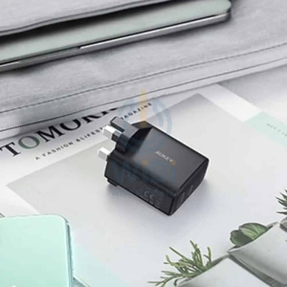 AUKEY Dual-Port Wall Charger - 32W / Black Accessories > Power Adapters