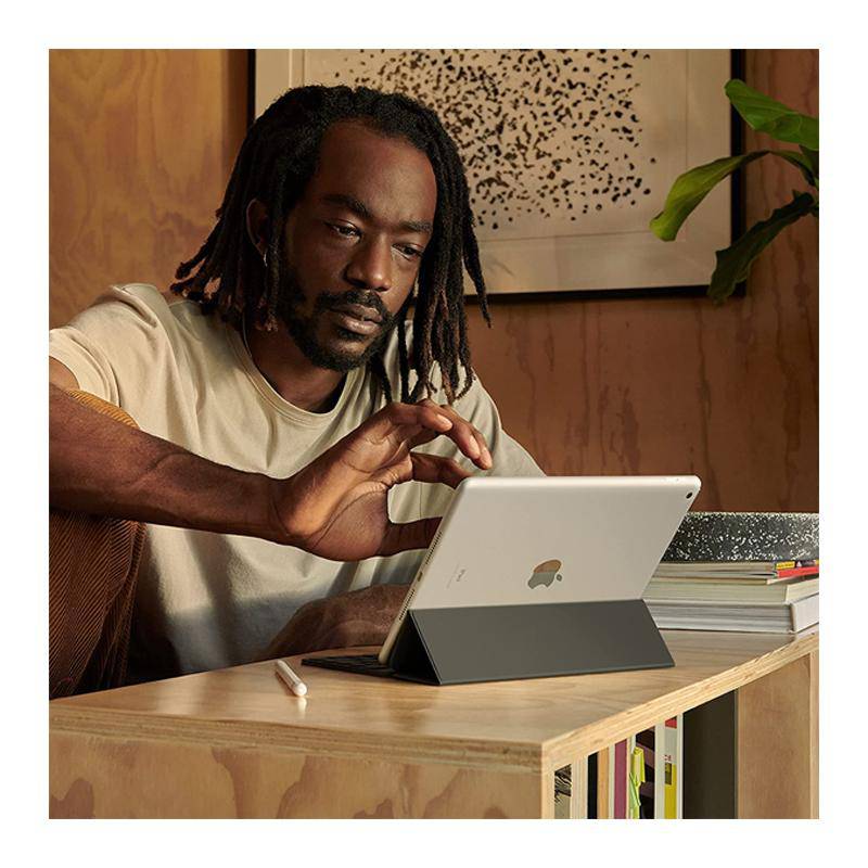 ابل آيباد (لجيل التاسع) - شريحة A13 بيونيك / 64 جيجابايت / 10.2 بوصة ريتنا / واي-فاي / خلوي / ضمان سنة / رمادي سبيس