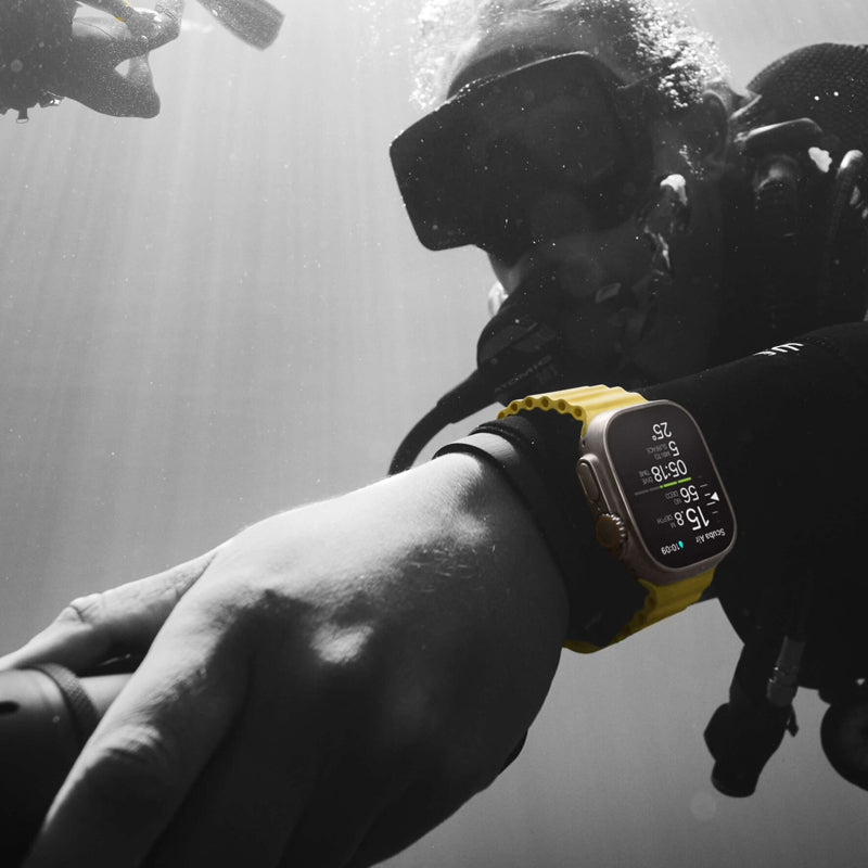 ابل ساعة ألترا - LTPO OLED / 32 جيجابايت / 49 مم / بلوتوث / بلوتوث  واي-فاي / خلوي / أبيض ذكي ساعات عرض