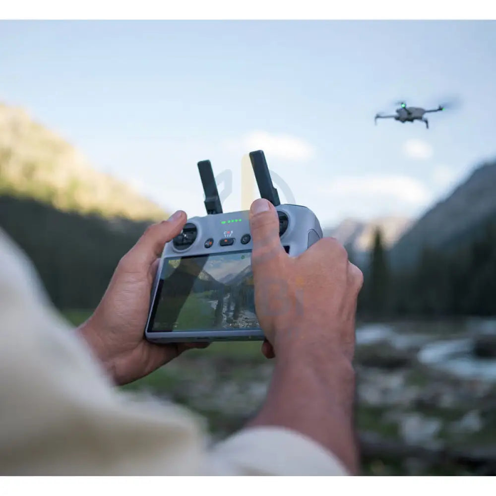 DJI Mini 4 Pro Fly More Combo Plus - 48MP / 4K UHD / USB / WiFi - Gray Smart Devices > Drones & Accessories