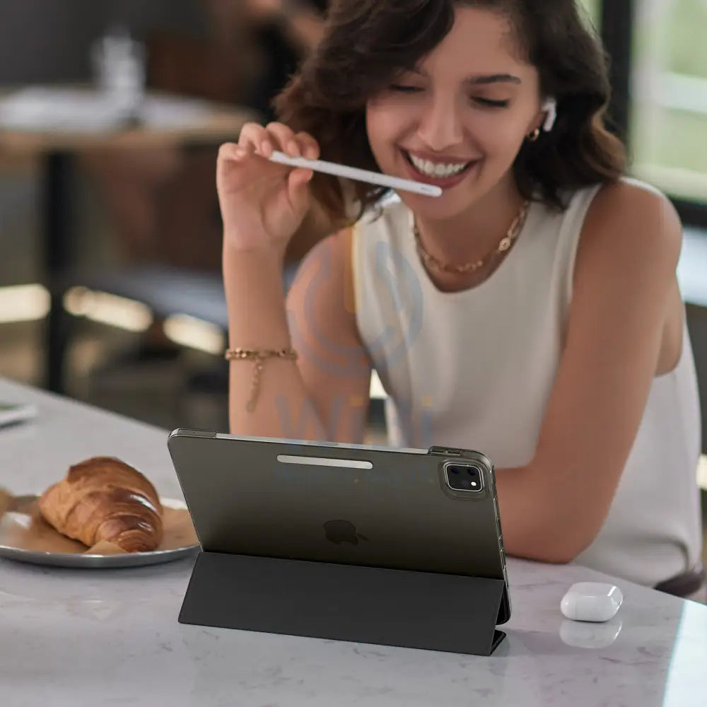 ESR Ascend Trifold Case - Apple iPad Pro 12.9 Gen 6/5/4/3 (2018-2022) / Jelly Black Accessories > Mobiles & Tablets >