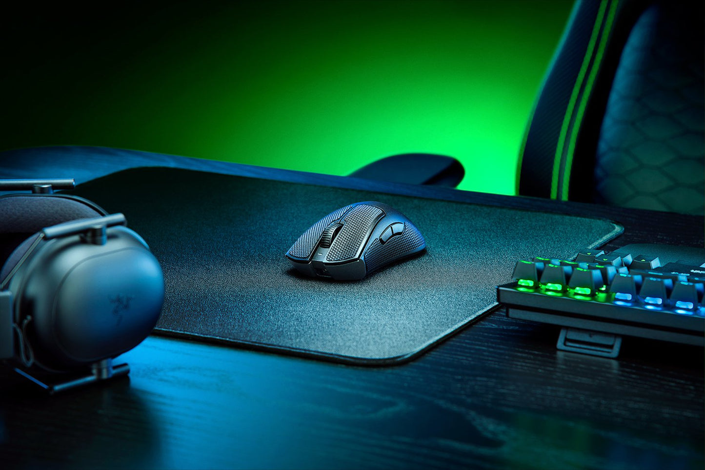 Razer DeathAdder V3 Pro Ultra-Lightweight Wireless/Wired Ergonomic Esports Mouse - Black