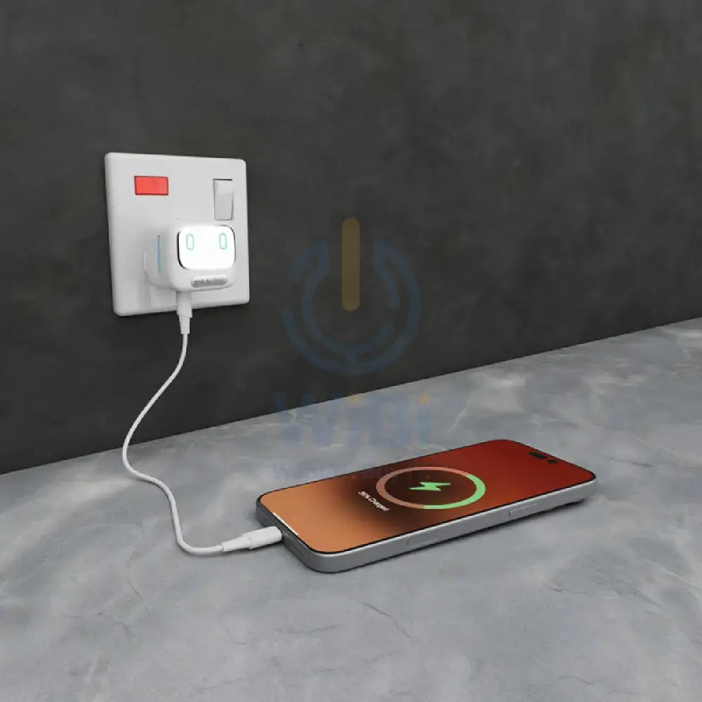 Powerology Lumix GaN AI Power Charger - 45W / USB-C / White Accessories > Power Adapters