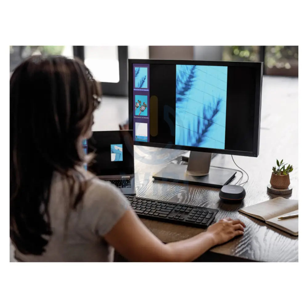 SanDisk Desk Drive SSD - 4TB / Up to 1000 MB/s / USB-C 3.2 Gen 2 / External SSD (Solid State Drive) Accessories >