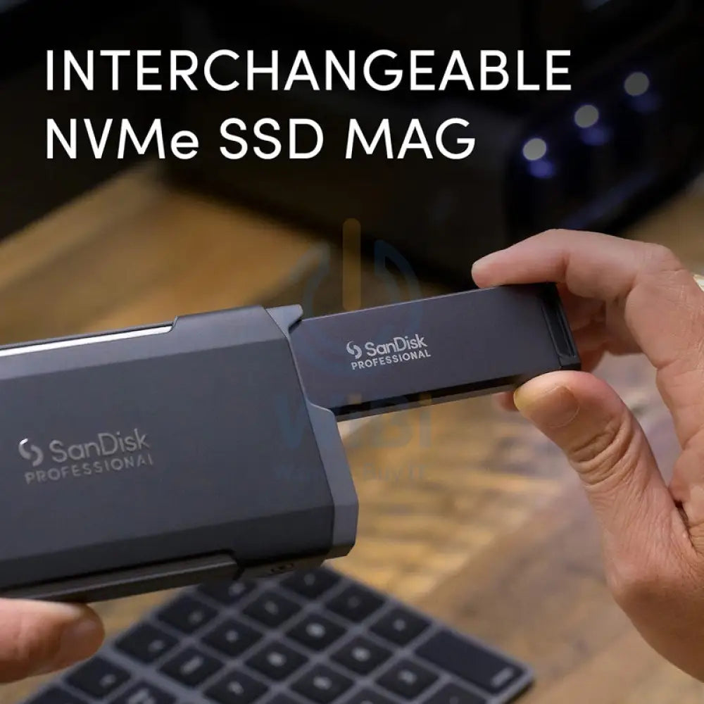 SanDisk Professional Pro Blade Transport SSD - 1TB / Up to 2000 MB/s / USB-C / External SSD (Solid State Drive) Storage