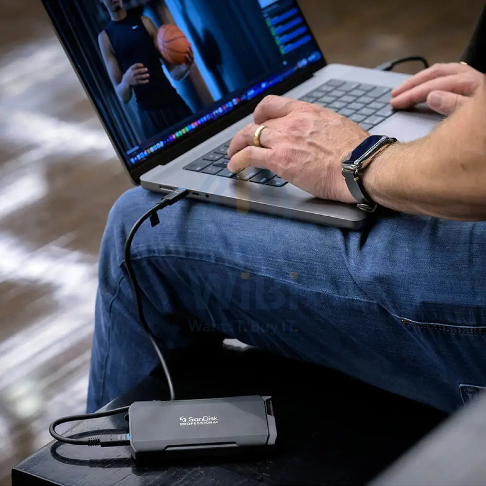 SanDisk Professional Pro Blade Transport SSD - 1TB / Up to 2000 MB/s / USB-C / External SSD (Solid State Drive) Storage