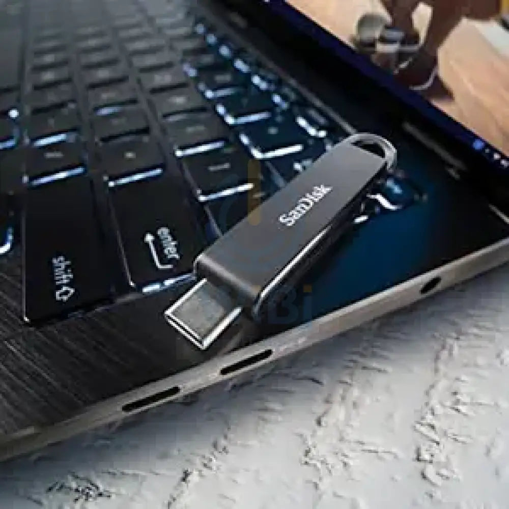 SanDisk Ultra USB Type-C Flash Drive - 32GB / Type-C / Black Storage > USB Flash Drive