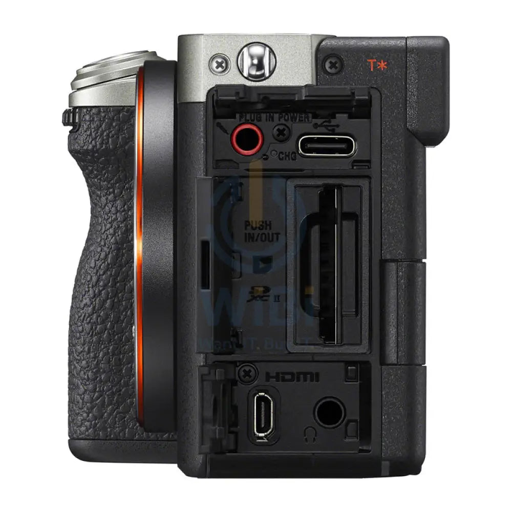 Sony A7C II Mirrorless Camera - 33 MP / 2.4 GHz / LCD / Bluetooth / HDMI / USB - Silver Accessories > Camera