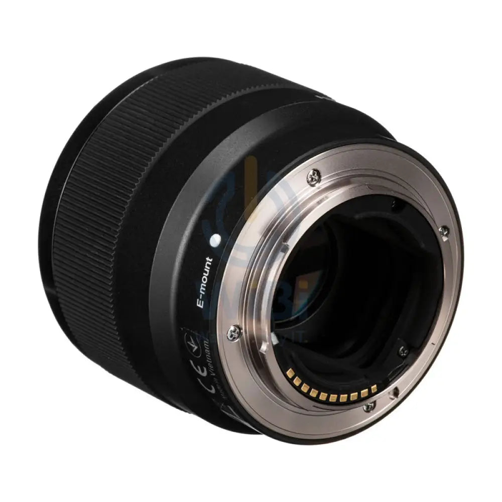 Sony FE 50mm f/1.8 Lens - Full Frame - 49mm Filter / Black Cameras > DSLR Camera Lens