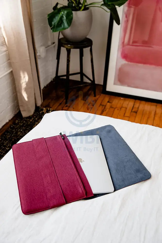 [U] by UAG Mouve 13’’/14’’ Laptop/Tablet Sleeve - Aubergine Accessories > Other Laptop Accessories > Offer Zone