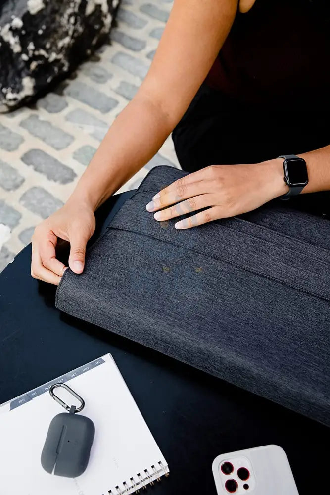 [U] by UAG Mouve 13’’/14’’ Laptop/Tablet Sleeve - Dark Grey Accessories > Other Laptop Accessories