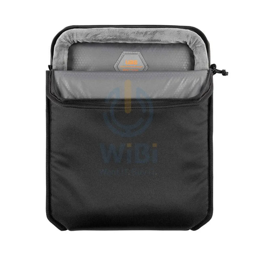 UAG Shock Sleeve Lite - iPad Pro 11’’ / Black Accessories > Bag