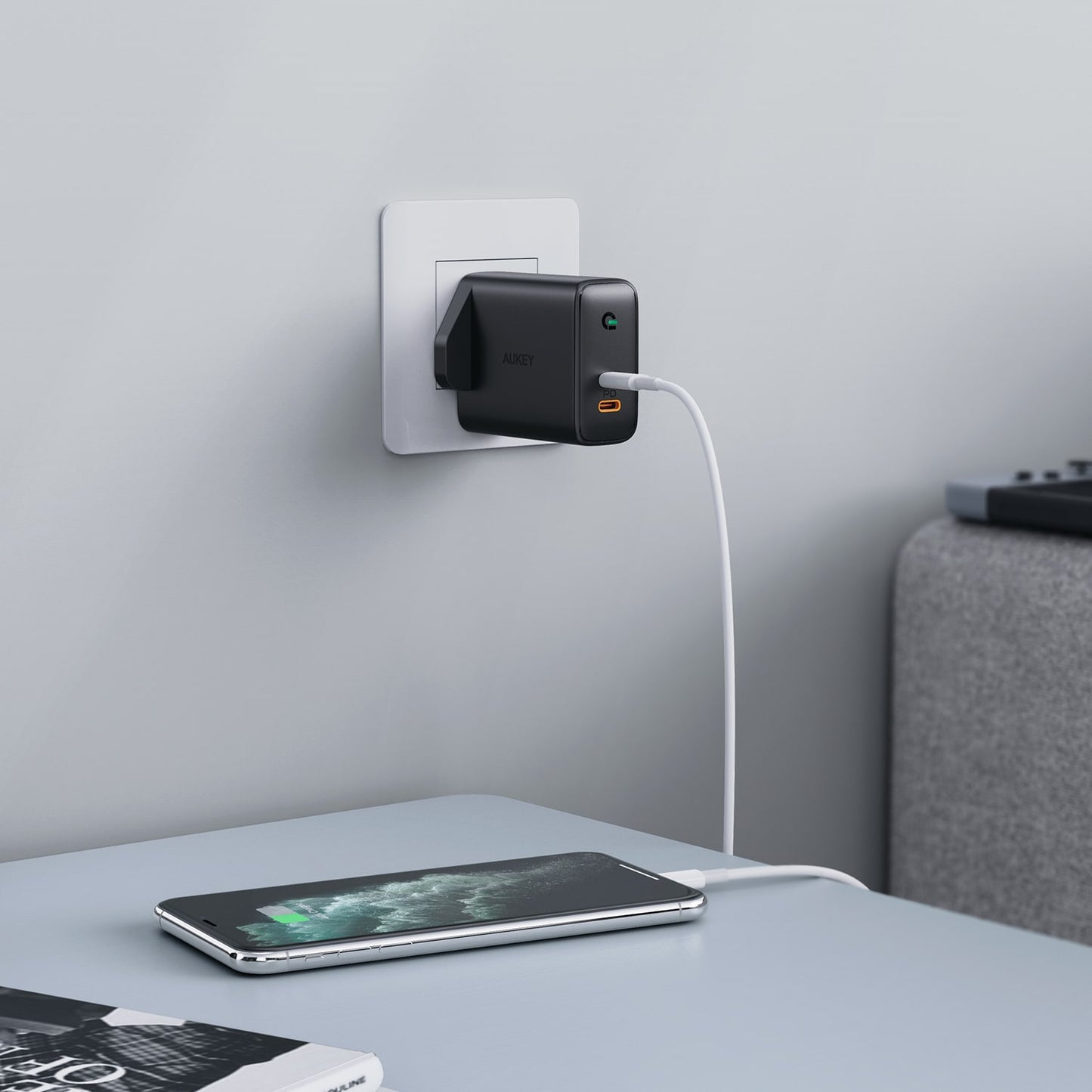 AUKEY Dual-Port Wall Charger with Dynamic Detect - 36W / USB-C / Black