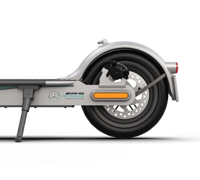 Xiaomi Mi Electric Scooter Pro 2 Mercedes-AMG Petronas F1 Team Edition