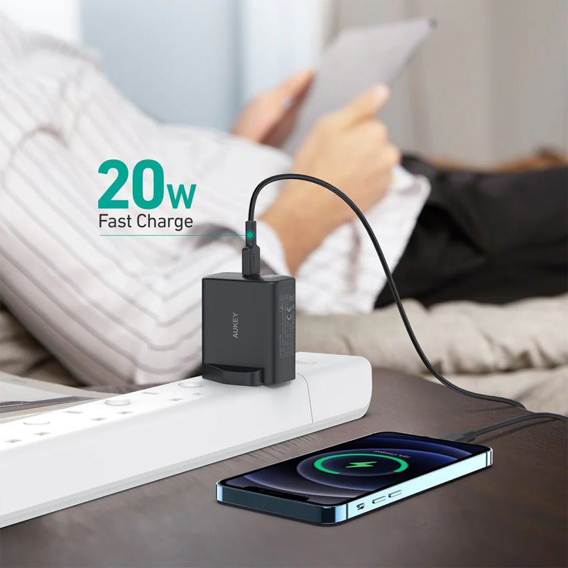 AUKEY Dual-Port Wall Charger - 32W / Black