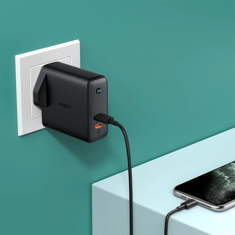 AUKEY Dual-Port Wall Charger with Dynamic Detect - 60W / USB / Black