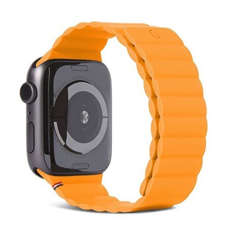 Decoded Apple Watch 49/45/44/42 mm  Series 1-8/SE/Ultra Silicone Magnet Traction Strap Lite - Apricot