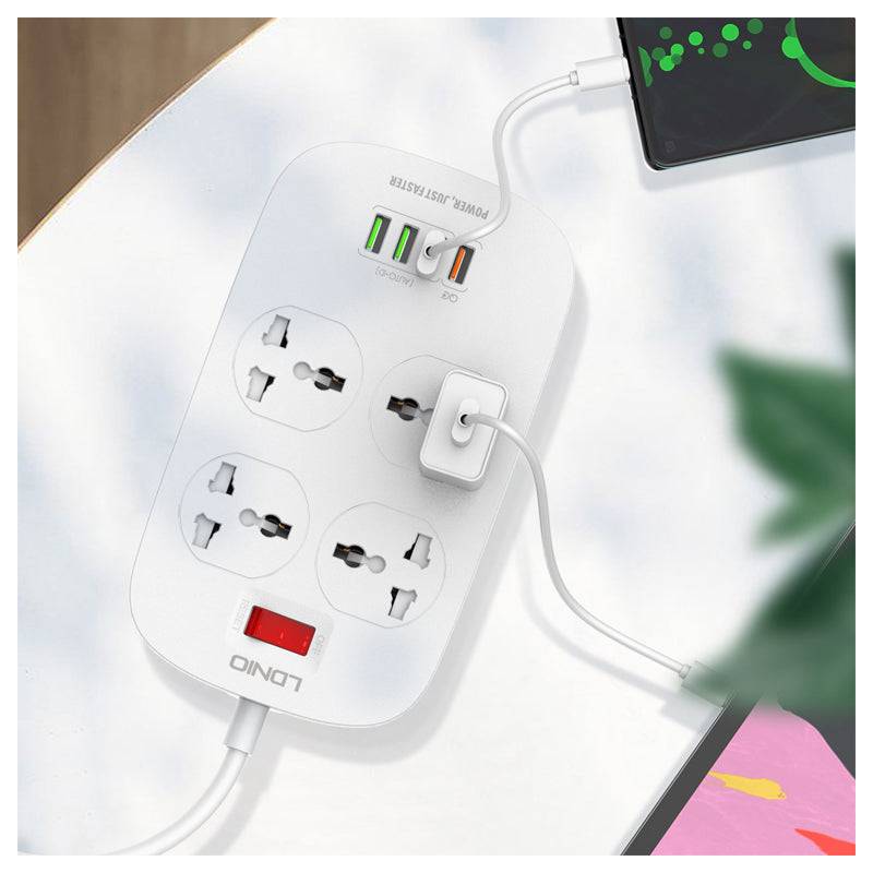 Ldnio 4 Extension Power Socket - 4 Way / USB / 2 Meters / White