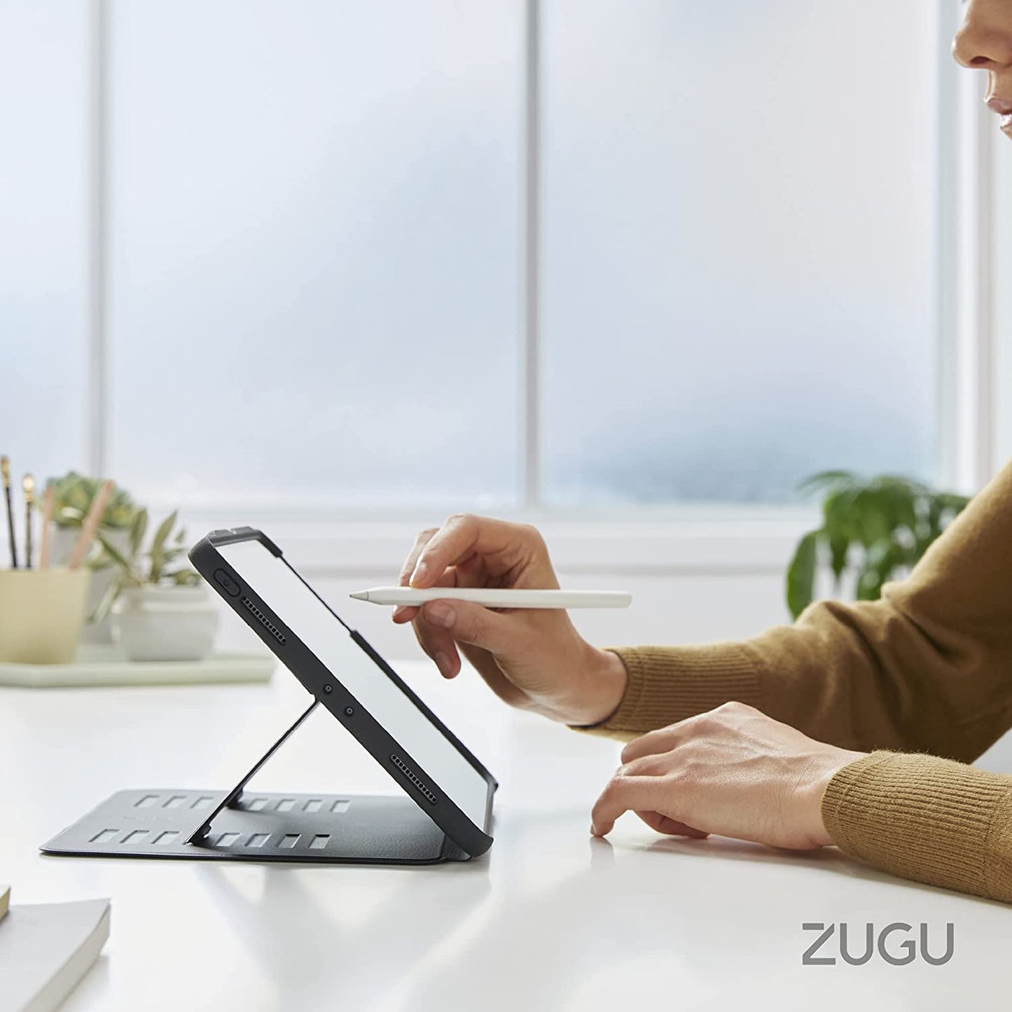 Zugu Case iPad Pro 12.9" Gen 6/5/4/3 (2018-2022) - Black