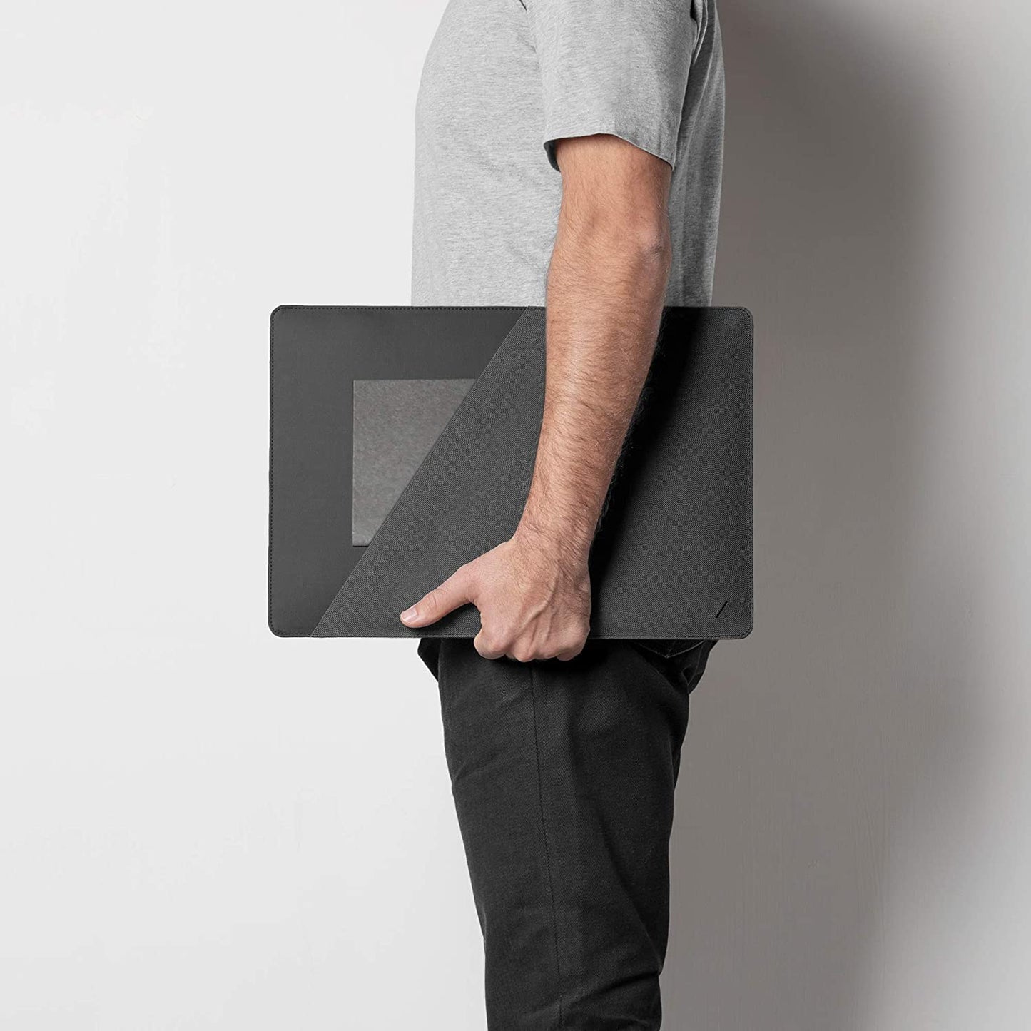 Native Union Stow Slim Sleeve for MacBook 15"/16" - Slate